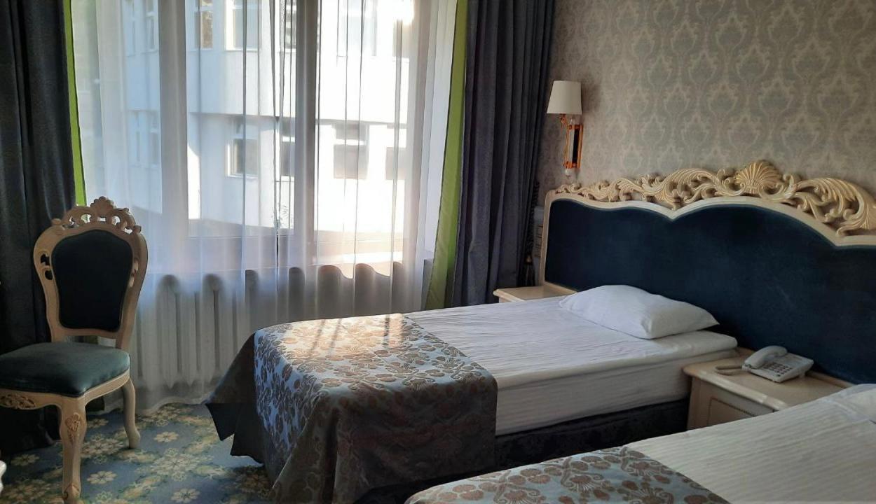 Royal Olympic Hotel Kiev Esterno foto
